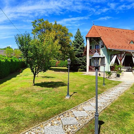 Balaton Garden Lägenhet Balatongyörök Exteriör bild