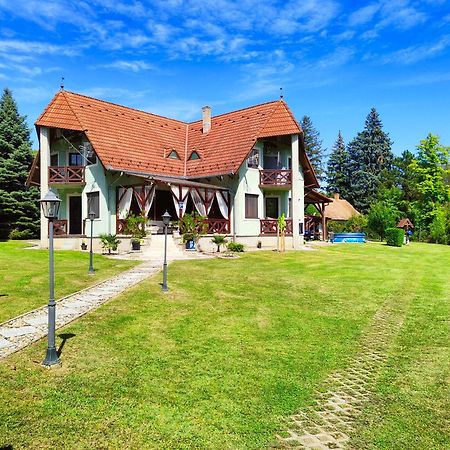 Balaton Garden Lägenhet Balatongyörök Exteriör bild