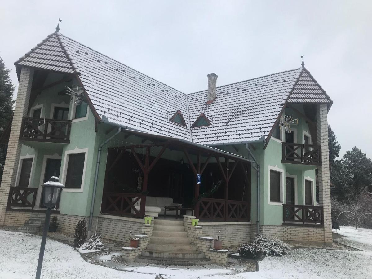 Balaton Garden Lägenhet Balatongyörök Exteriör bild