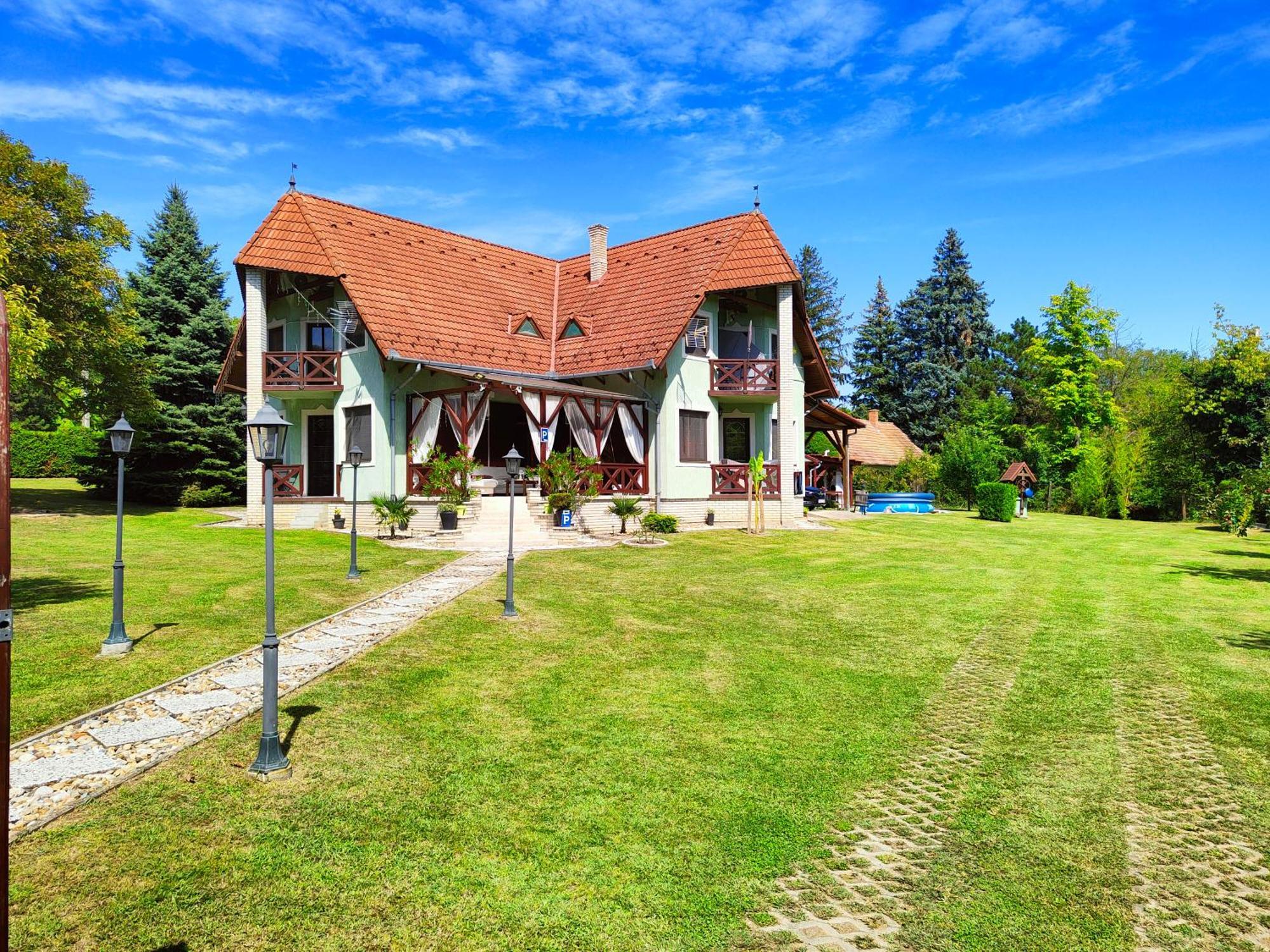 Balaton Garden Lägenhet Balatongyörök Exteriör bild