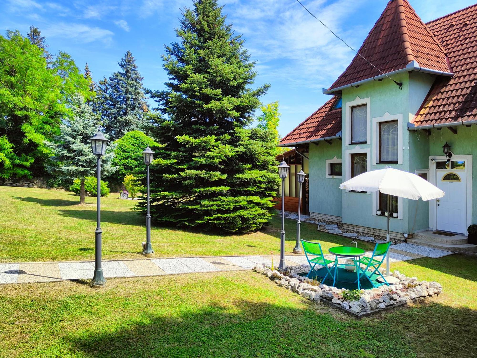 Balaton Garden Lägenhet Balatongyörök Exteriör bild